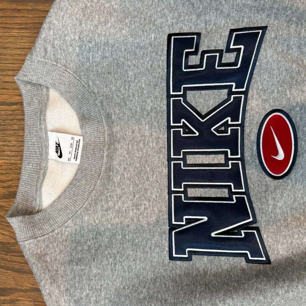 Nike Grey Crew Sweatshirt
